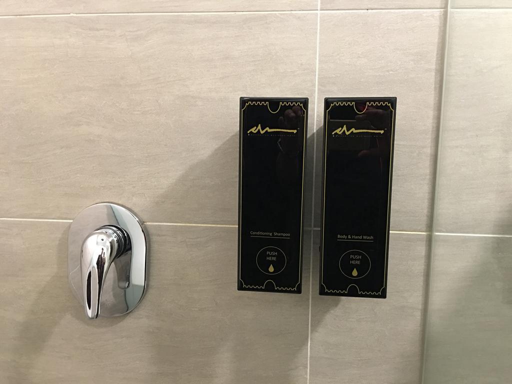 Manhattan Business Hotel Damansara Perdana Petaling Jaya Zewnętrze zdjęcie